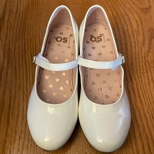 Girls OS white dress shoes size 2